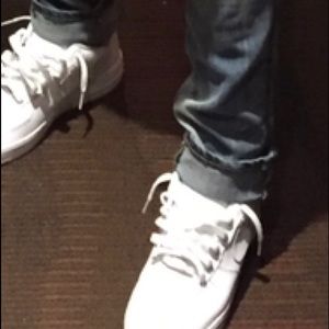 Meet your Posher, Joelle